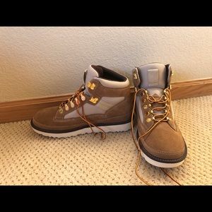 Brand new men’s size 9 UGG boots